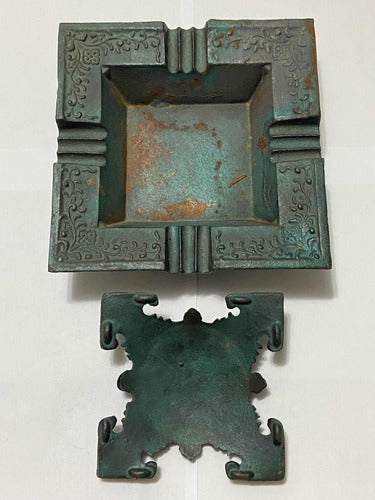 Antigo Incensário Em Ferro Fundido Trabalhado Artesanalmente