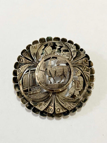 Antigo Broche Peruano Em Prata Com Motivos Andinos