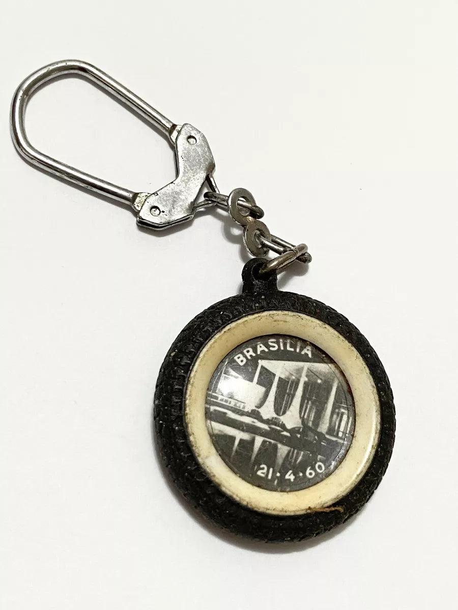Chaveiro Antigo 1960 Brasília Roda Pneu Brasão Brasil