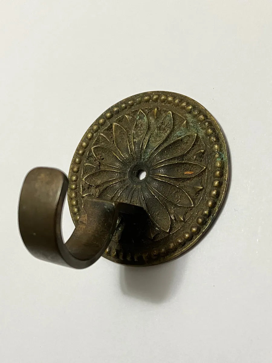 Gancho Antigo De Parede Em Bronze