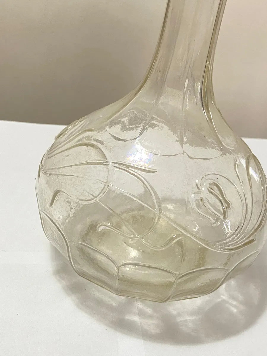 Antiga Licoreira Em Vidro Moldado Com Tampa Facetada