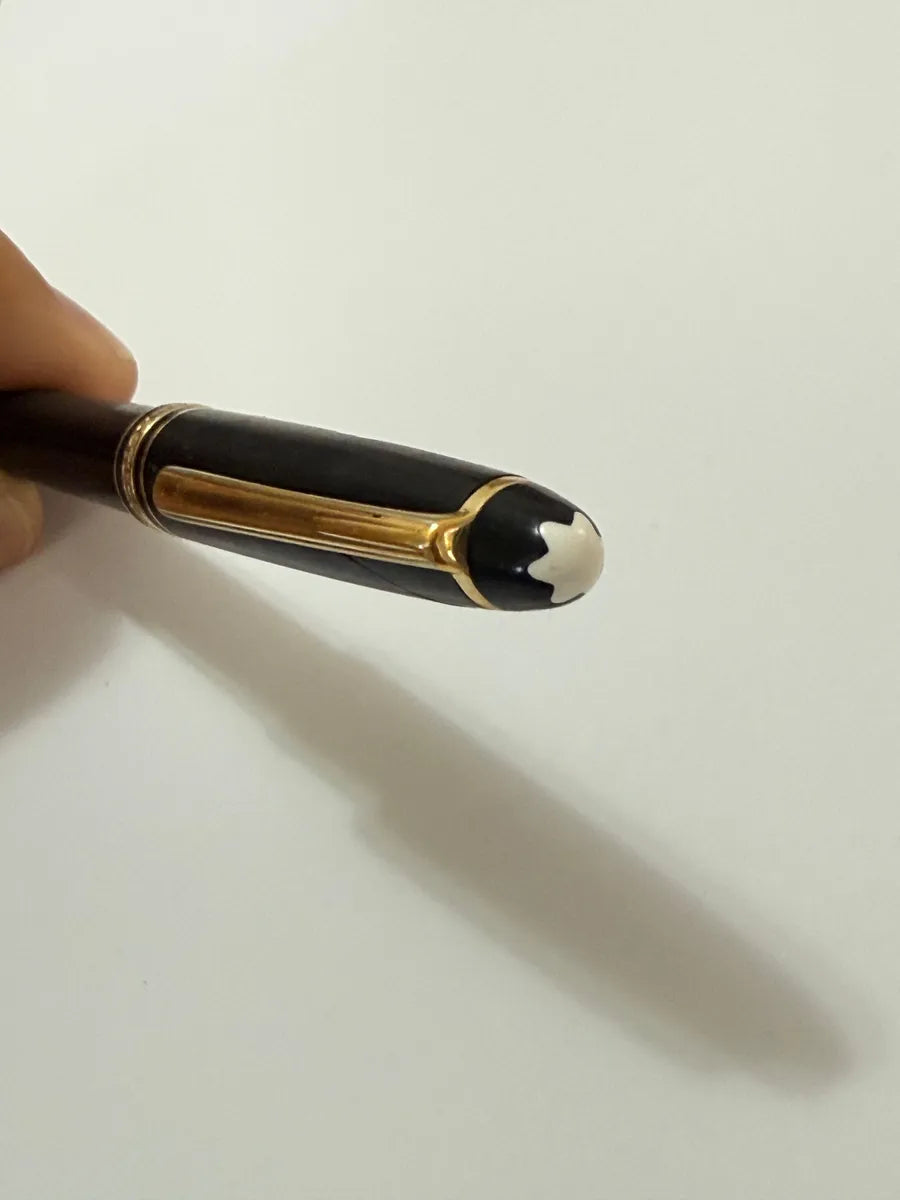 Caneta Antiga Montblanc Meisterstück Preta Detalhes Dourados