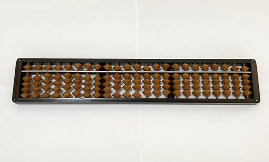 Ábaco Japonês Antigo Patenteado No 886859 / 3420 com contas losangulares em madeira escura.