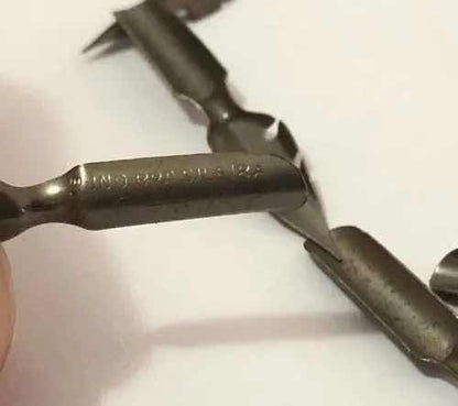 Caixa Com Penas Metálicas Antigas Para Caligrafia