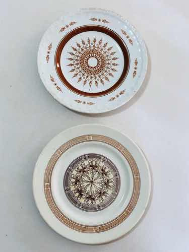 lote 2 pratos antigos de porcelana porto ferreira