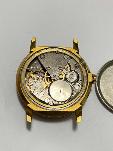 Relógio Antigo Raketa Fabricado Na Russia Dourado E Vermelho