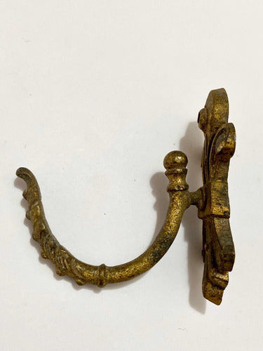 Antigo Suporte Gancho De Parede Em Bronze Ornamentado