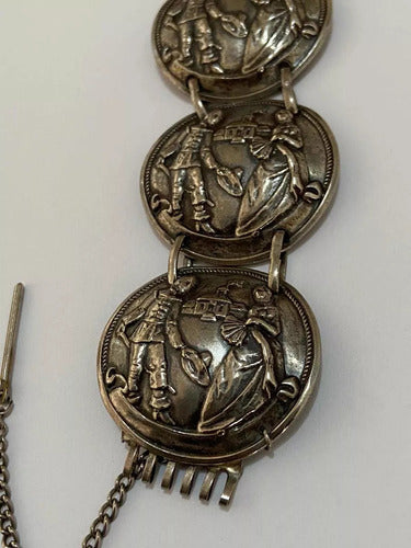 Antiga Pulseira Bracelete Cor Prata Desenho Dama Cavalheiro