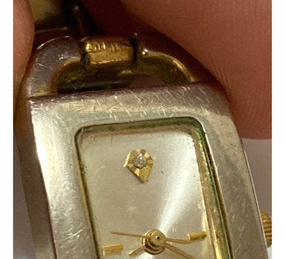 Relógio Antigo Quartz Avon Com Pedras