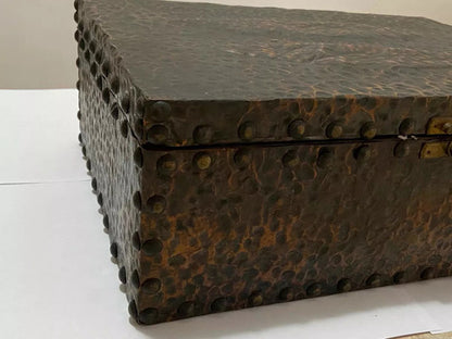 Caixa Antiga Cobre Repuxado Com Detalhe Peixes - Assinada