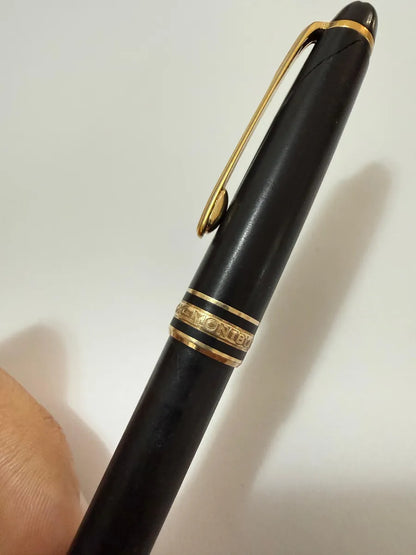 Caneta Antiga Montblanc Meisterstück Preta Detalhes Dourados