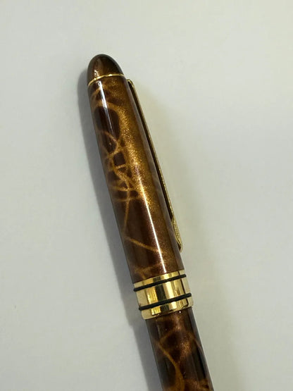 Caneta Antiga Marrom Marmorizada Com Detalhes Dourados