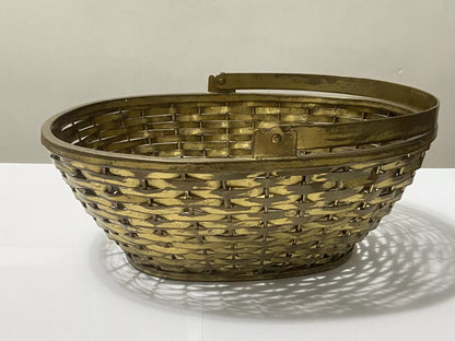 Cesta Antiga Dourada Oval Com Alça Em Metal