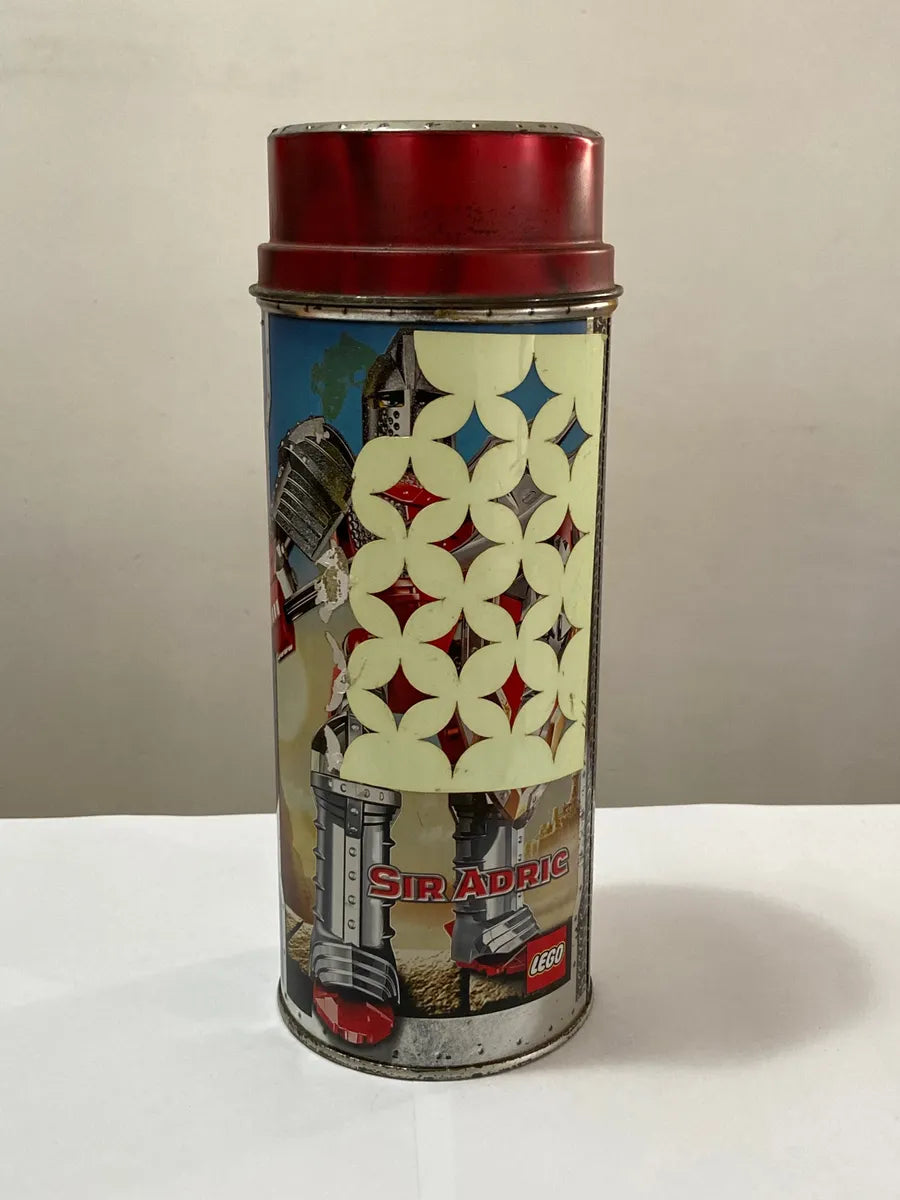 Lata Colecionável Lego Sir Adric Knights Kingdom (vazia) Sir Adric