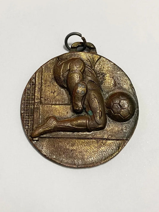 Medalha Antiga Futebol Bronze - Goleiro Em Ação