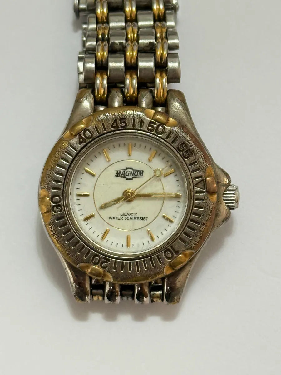 Relógio Magnum Quartz Antigo Bicolor Modelo M610am
