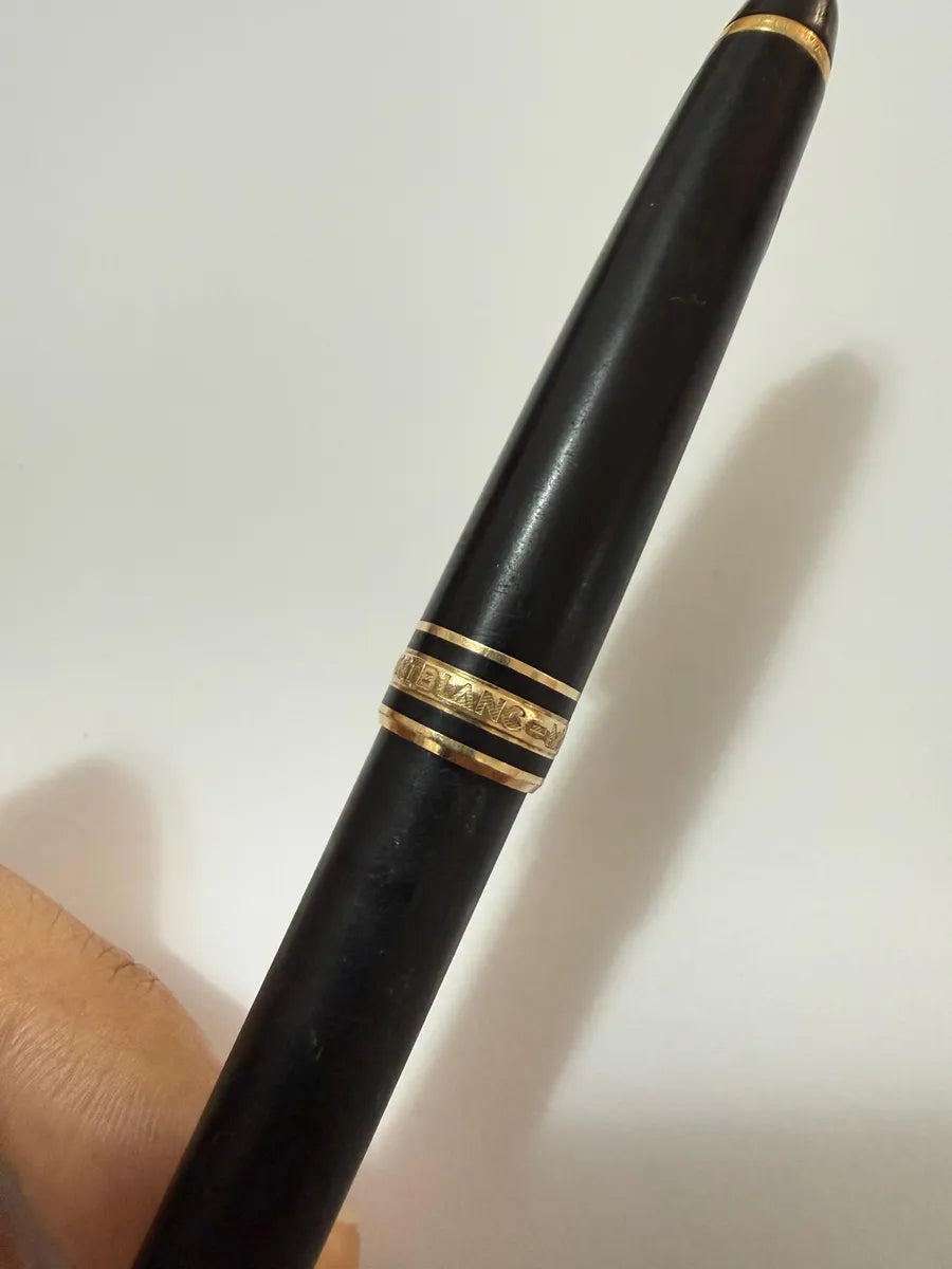 Caneta Antiga Montblanc Meisterstück Preta Detalhes Dourados