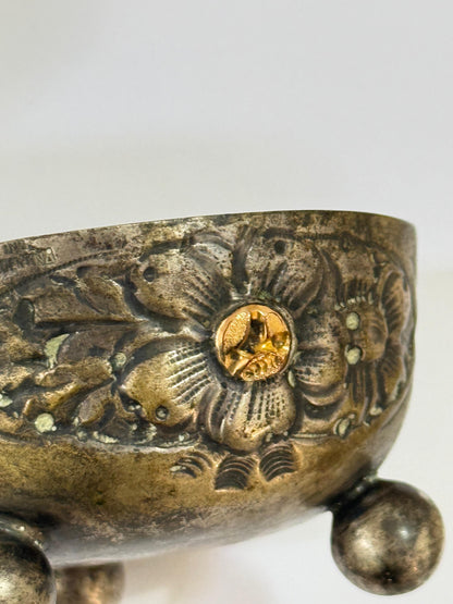 Antiga Tigela Artesanal Com Flores E Detalhes Dourados