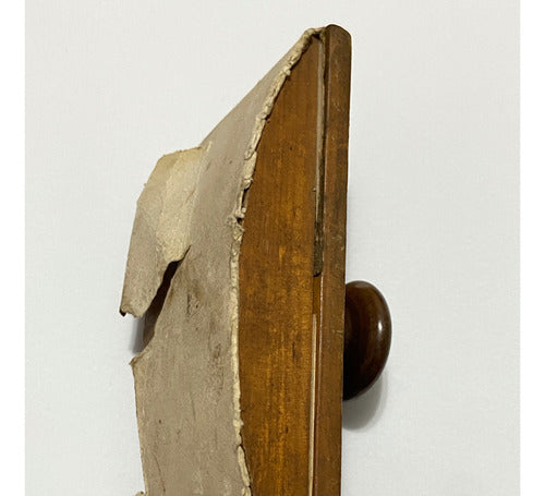 Mata Borrão Antigo Em Madeira