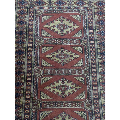 Tapete Persa Antigo Geométrico