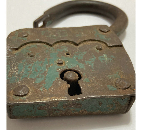 Cadeado Antigo Em Metal Med. 11,5 X  7,5cm