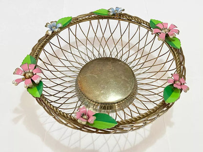 Cesta Fruteira Antiga Com Flores Rosas