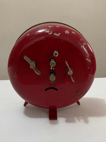 Despertador Antigo Sunclok Vermelho E Dourado No Estado